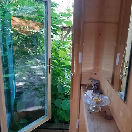 Tinyhouse Grantschen Nyaraló *